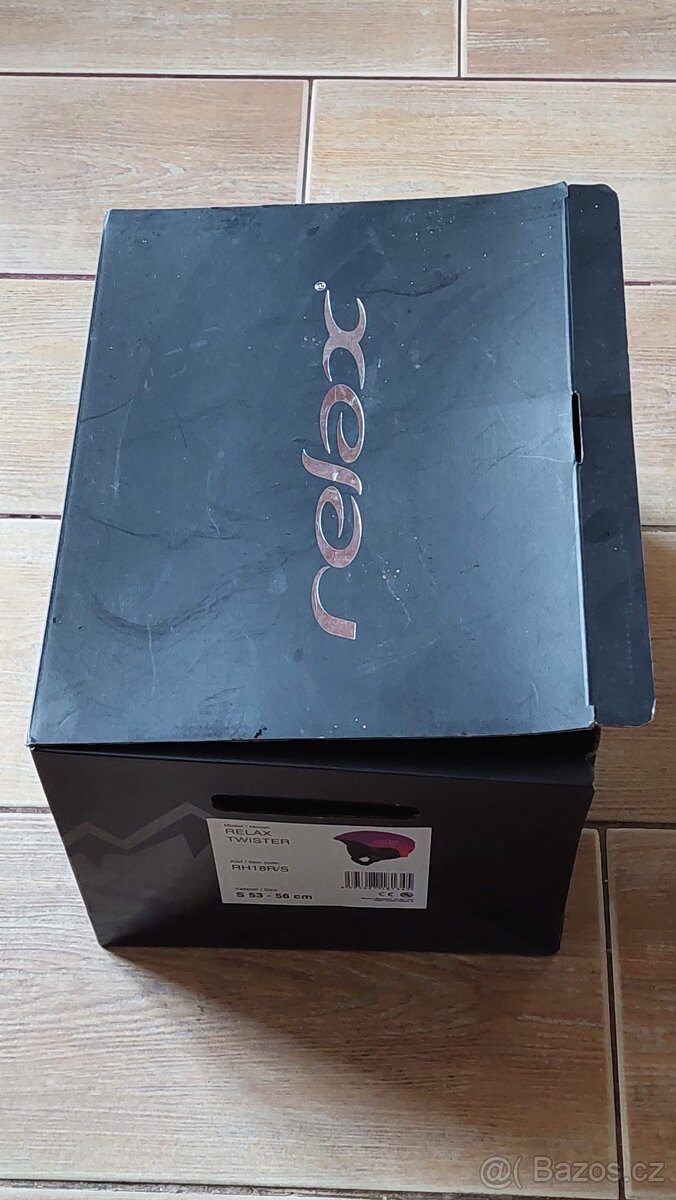 Lyžařská helma s brýlemi - 5