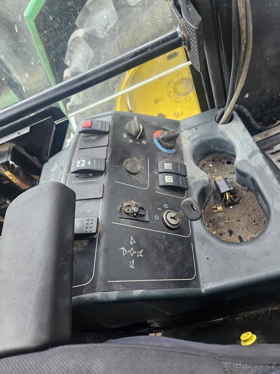 Díly na Cat 906 r.2006 - 5