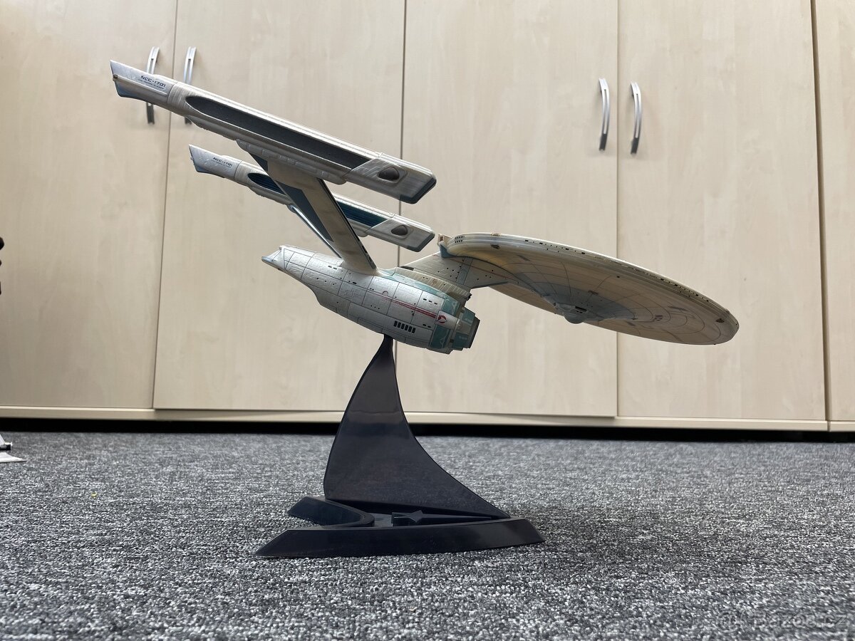 sleva USS Enterprise Diamond Select Khanův hněv - 5