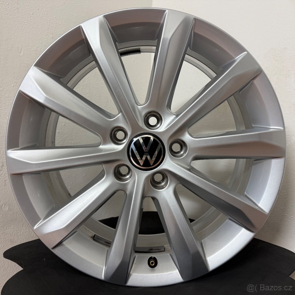 NOVÁ VW PASSAT B8 5x112 R17 ET41 6,5Jx17 57,1mm - 5