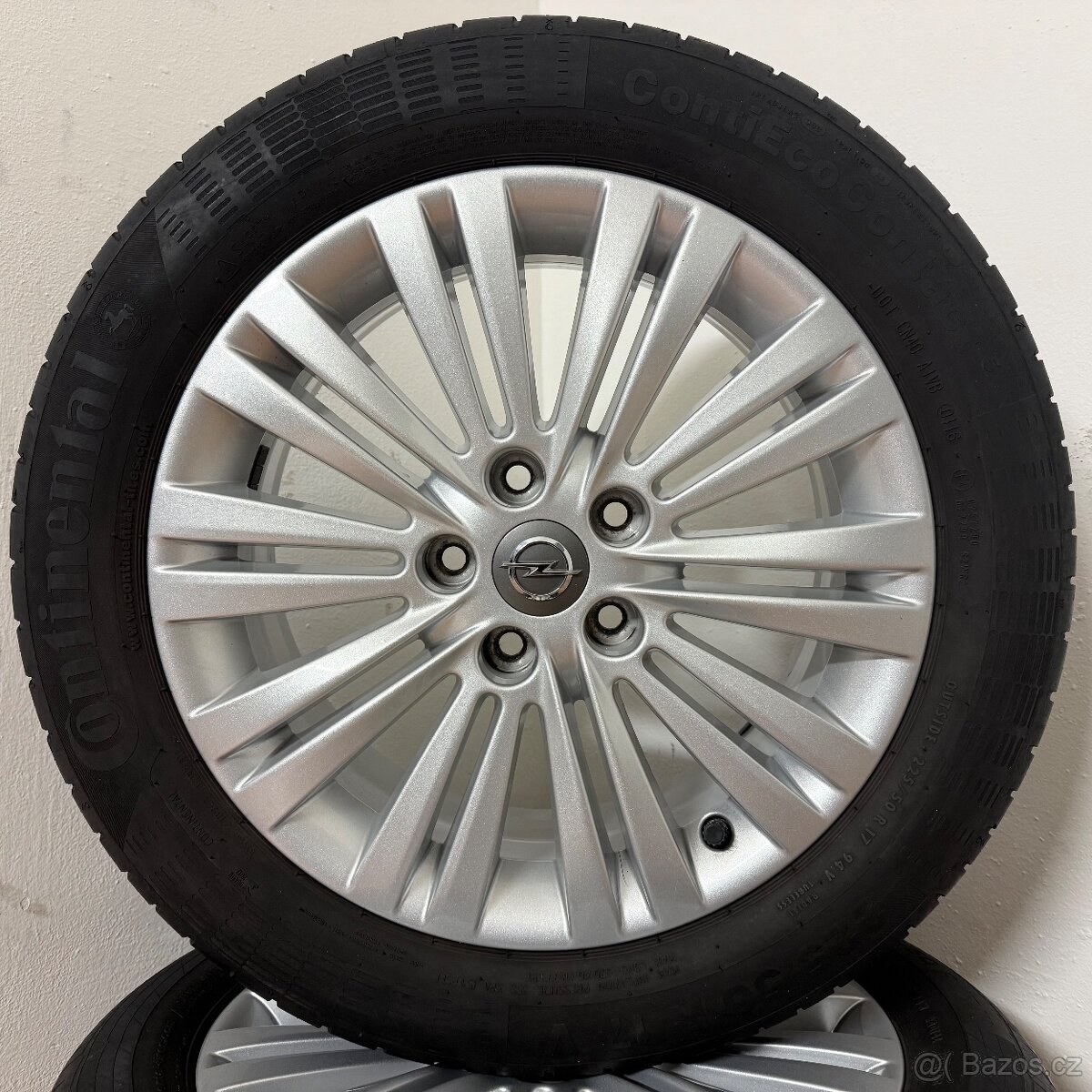OPEL ASTRA/INSIGNIA 5x115 R17 ET44+LETNÍ 225/50R17 - 5