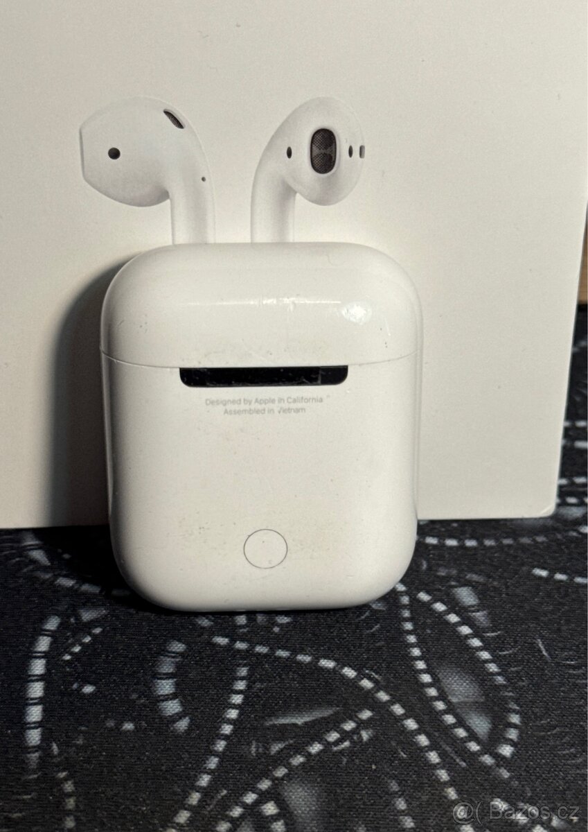 Apple AirPods 2019 - 5