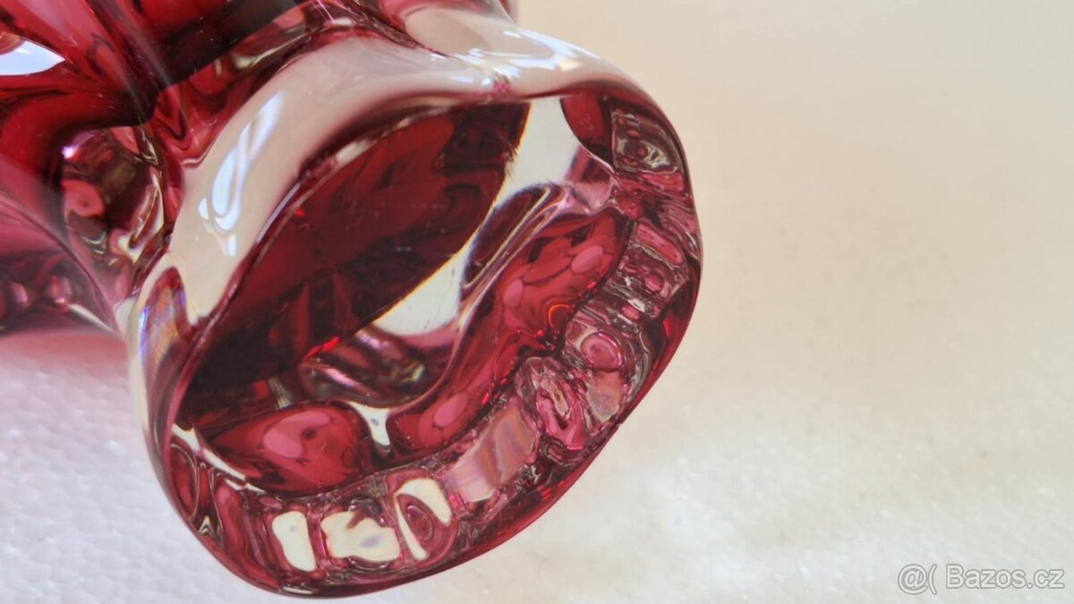 BEZCHYBNÁ VÁZA HUTNÍ SKLO. TOP STAV. - 5