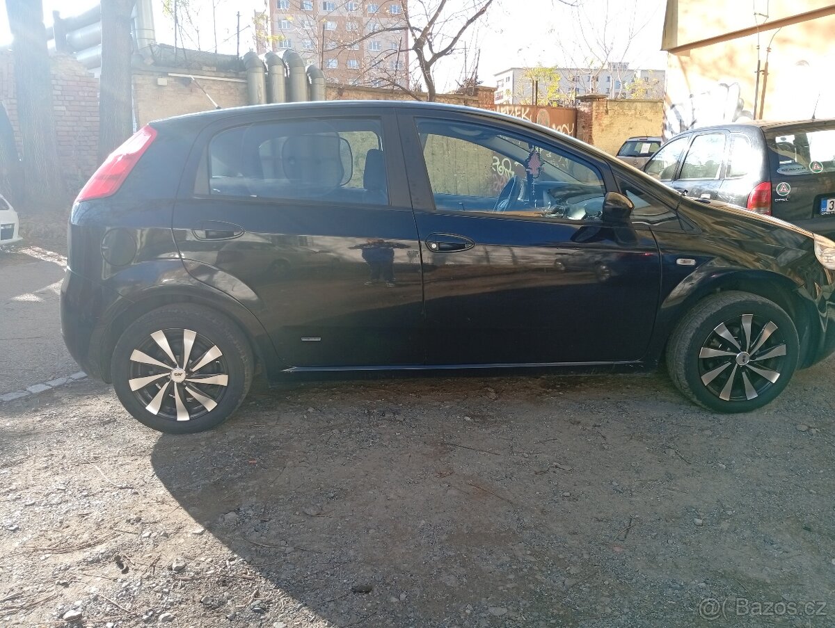 Prodám Fiat Grande Punto 13Jtd - 5