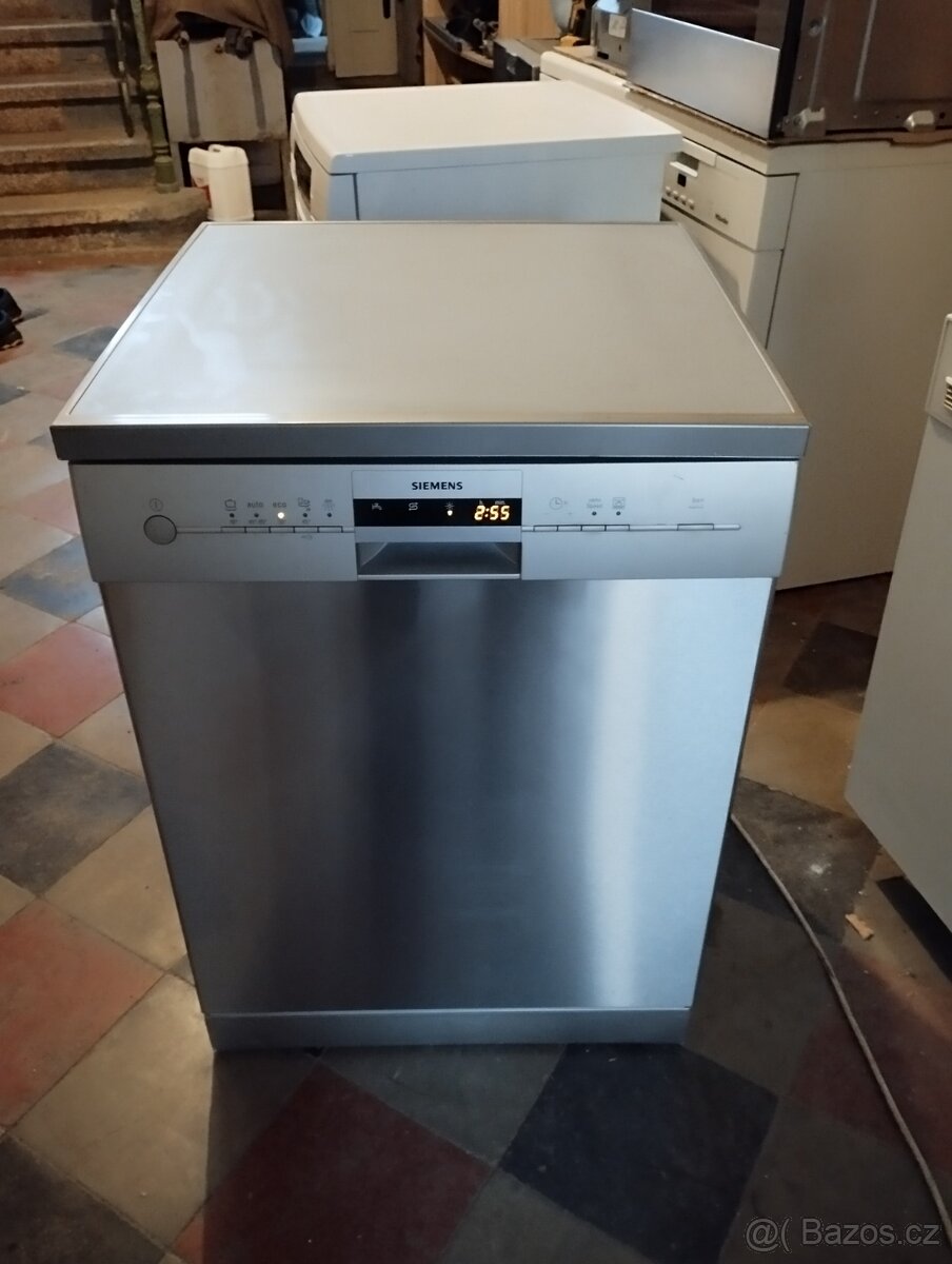 Volně stojící nerezová myčka zn.Siemens - 5