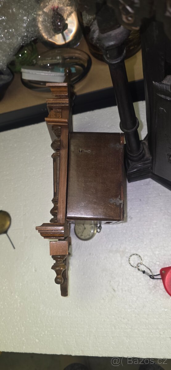 Staré nástěnné hodiny - 5