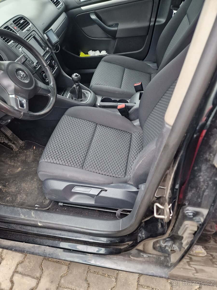 VW GOLF COMBI 1,6Tdi - 5