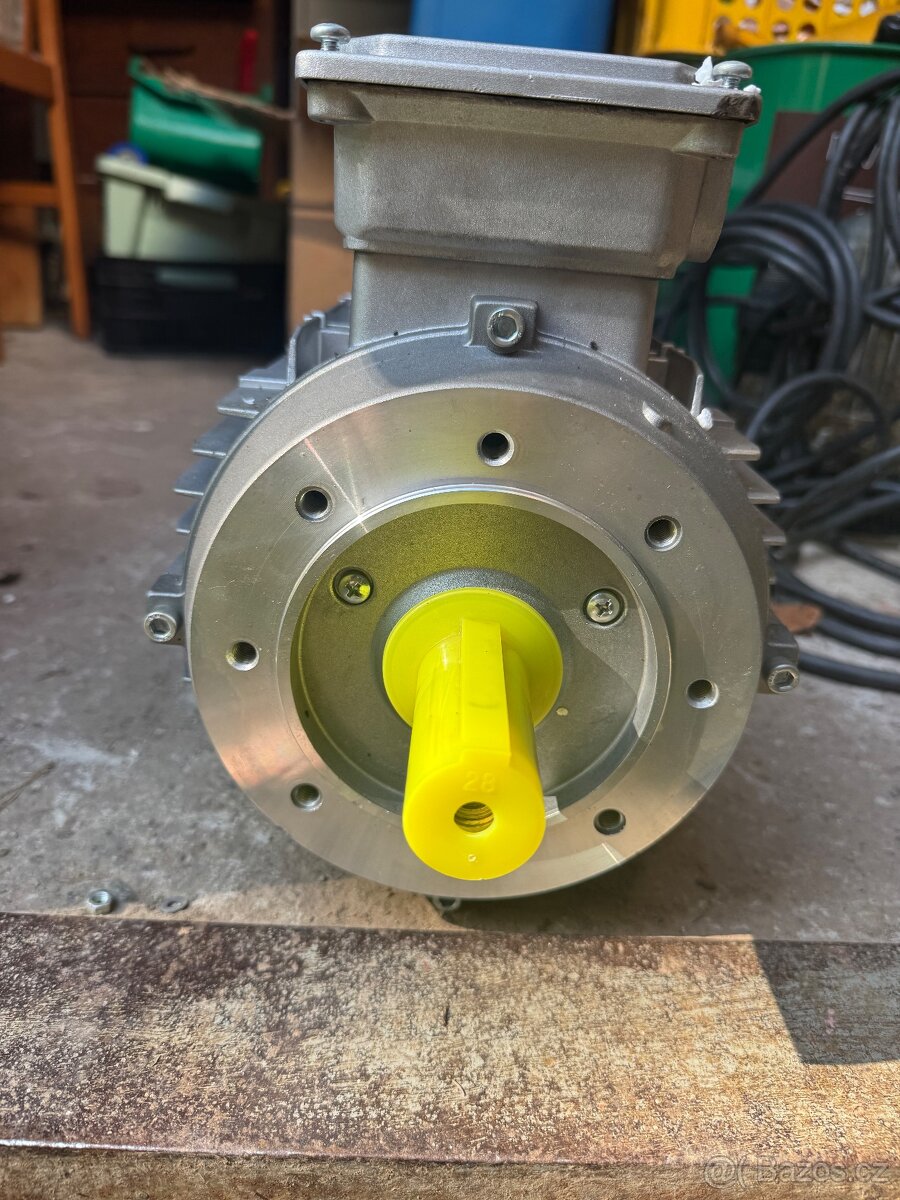 Elektromotor 3fázový Lenze - 5