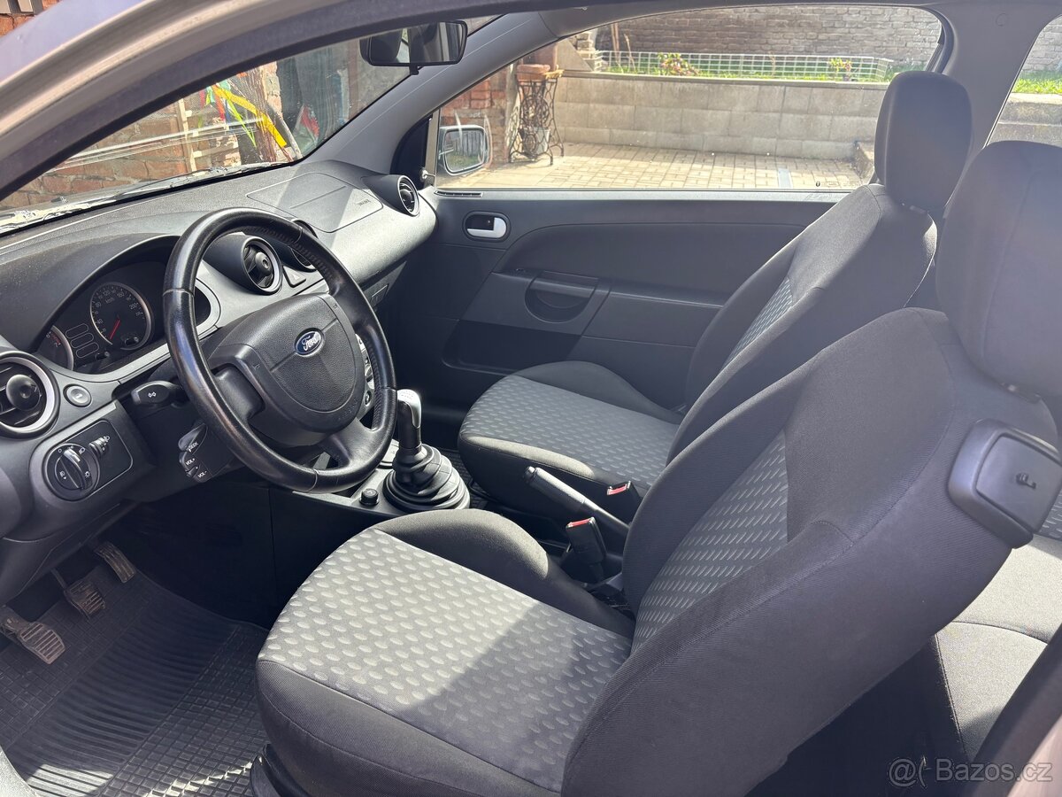 Ford fiesta - 5