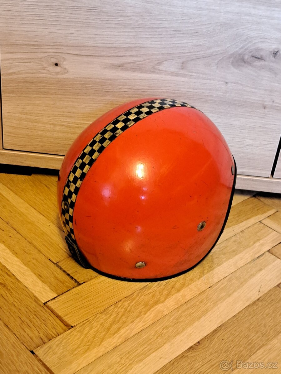 Přilba na veterána, retro přilba- KOVONA KARVINÁ- 57-58 - 5