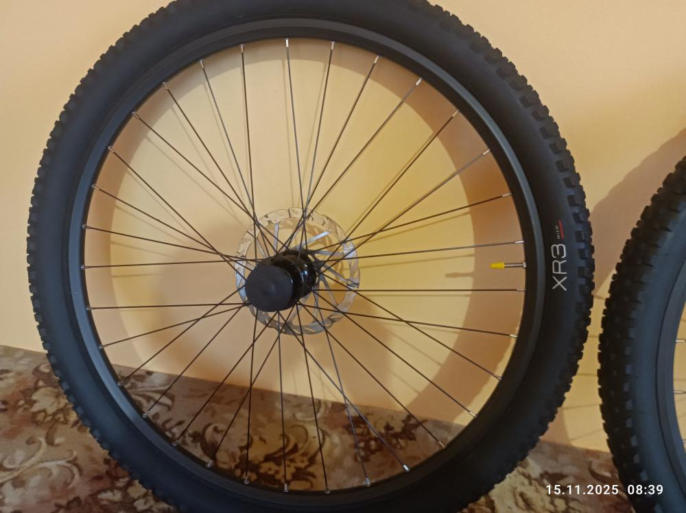 Prodám kompletní kola BONTRAGER Connection/DC20 29 Disc - 5
