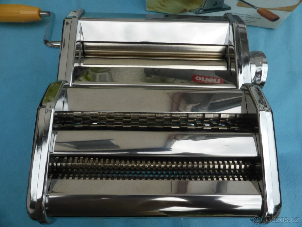 Strojek na výrobu nudlí a těsta - 5