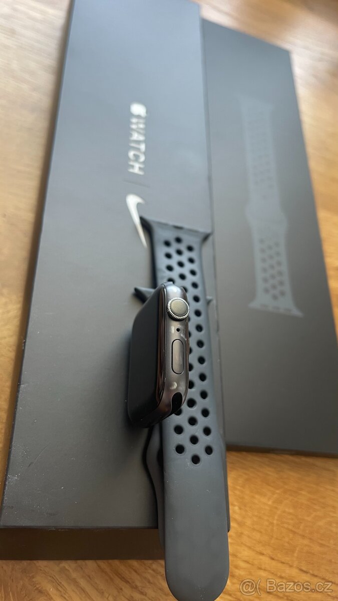Apple Watch Nike Series 6 44mm - 5