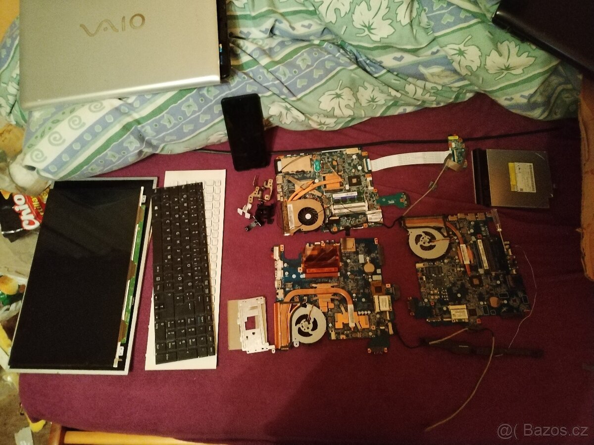 Prodávám díly na notebook Sony - 5