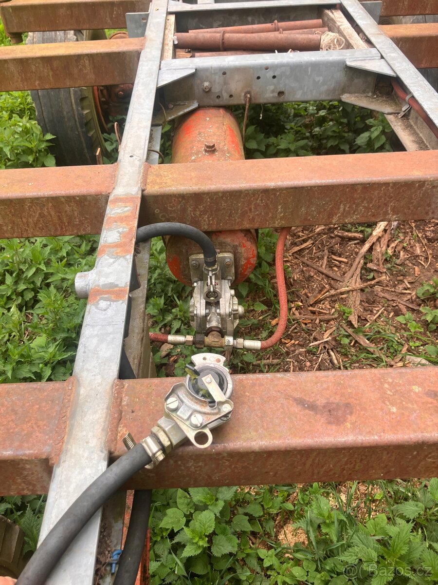 Prodám vlek za traktor, klaďák,podvozek. - 5
