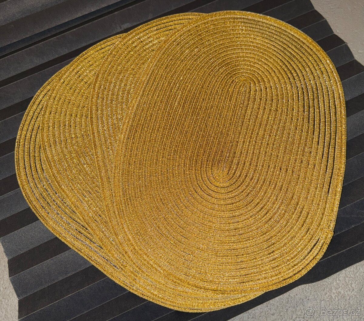 Zlate prostirani 4ks Tchibo - 5