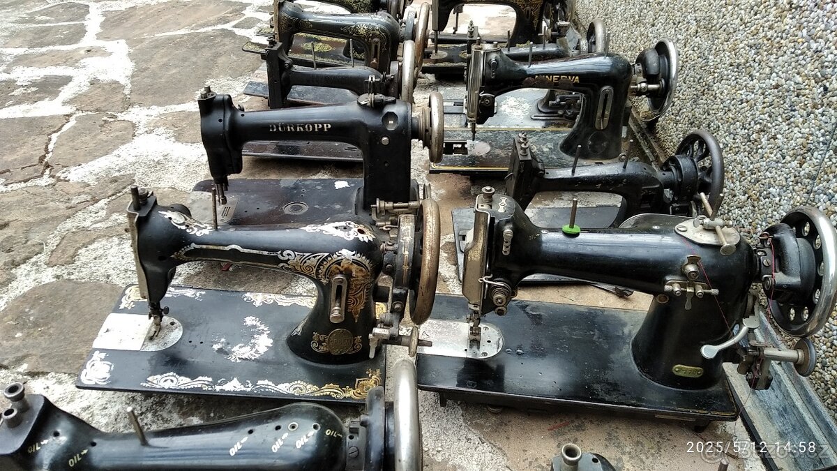 sbírka šicích strojů - 5