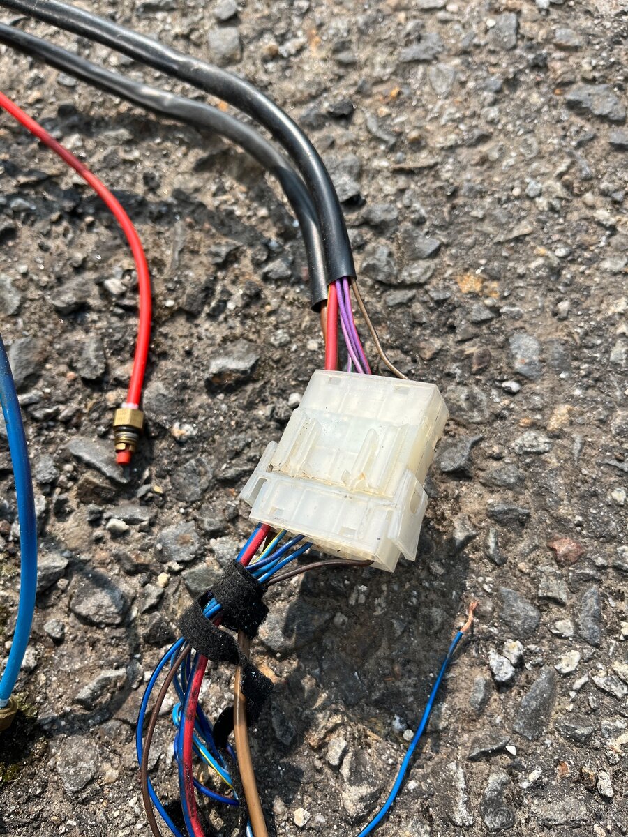 Kompresor na vzduchový podvozek BMW - 5