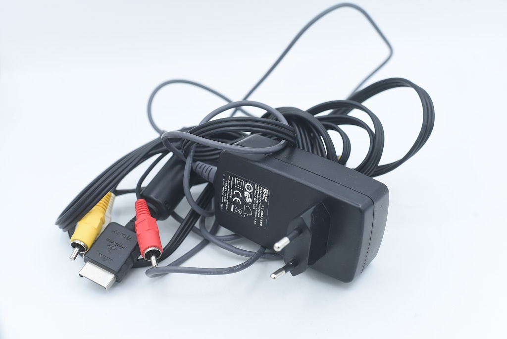 PS one NTSC-J konzole + Psone ovladač - 5