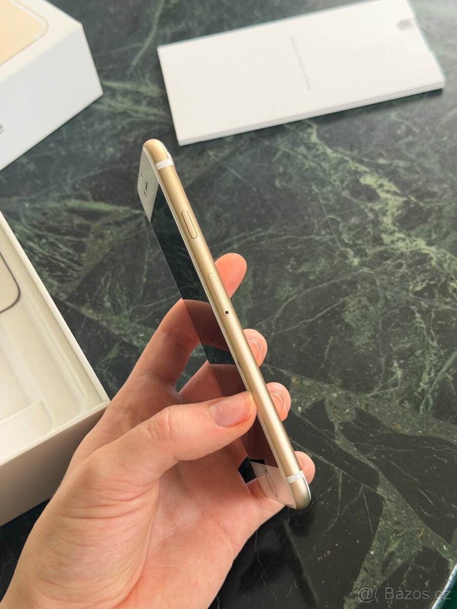 Apple iPhone 7 128GB zlatý - 5