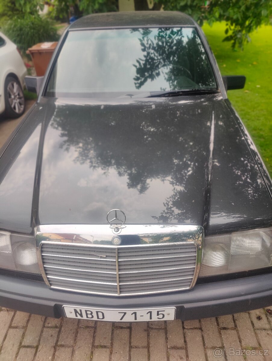 MERCEDES BENZ 124 (rok 1987) - 5