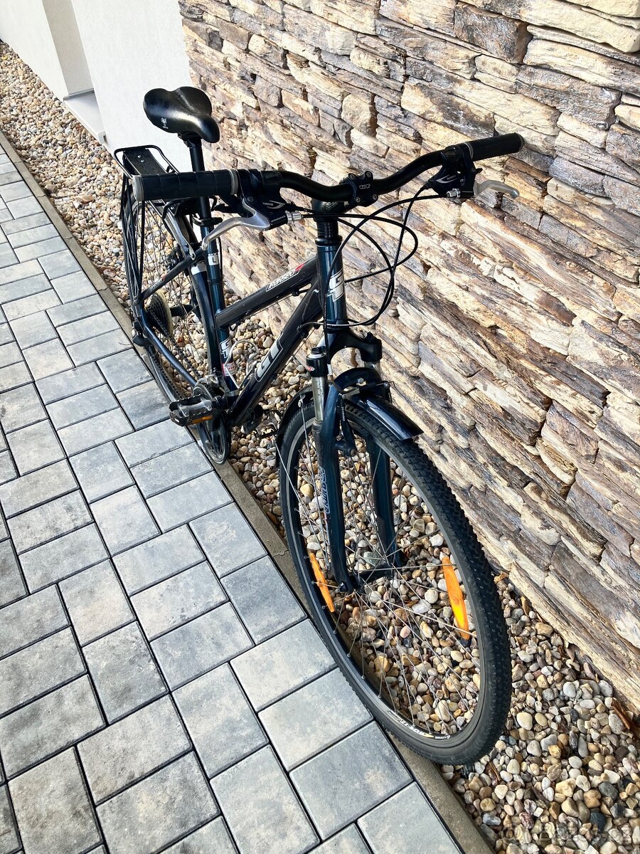 Dámské trekové kolo GT - 5