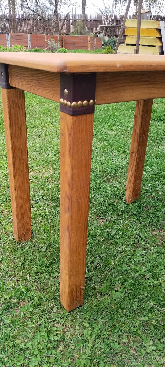 Dubový stolek - 5