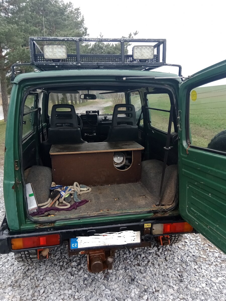Suzuki Samurai
