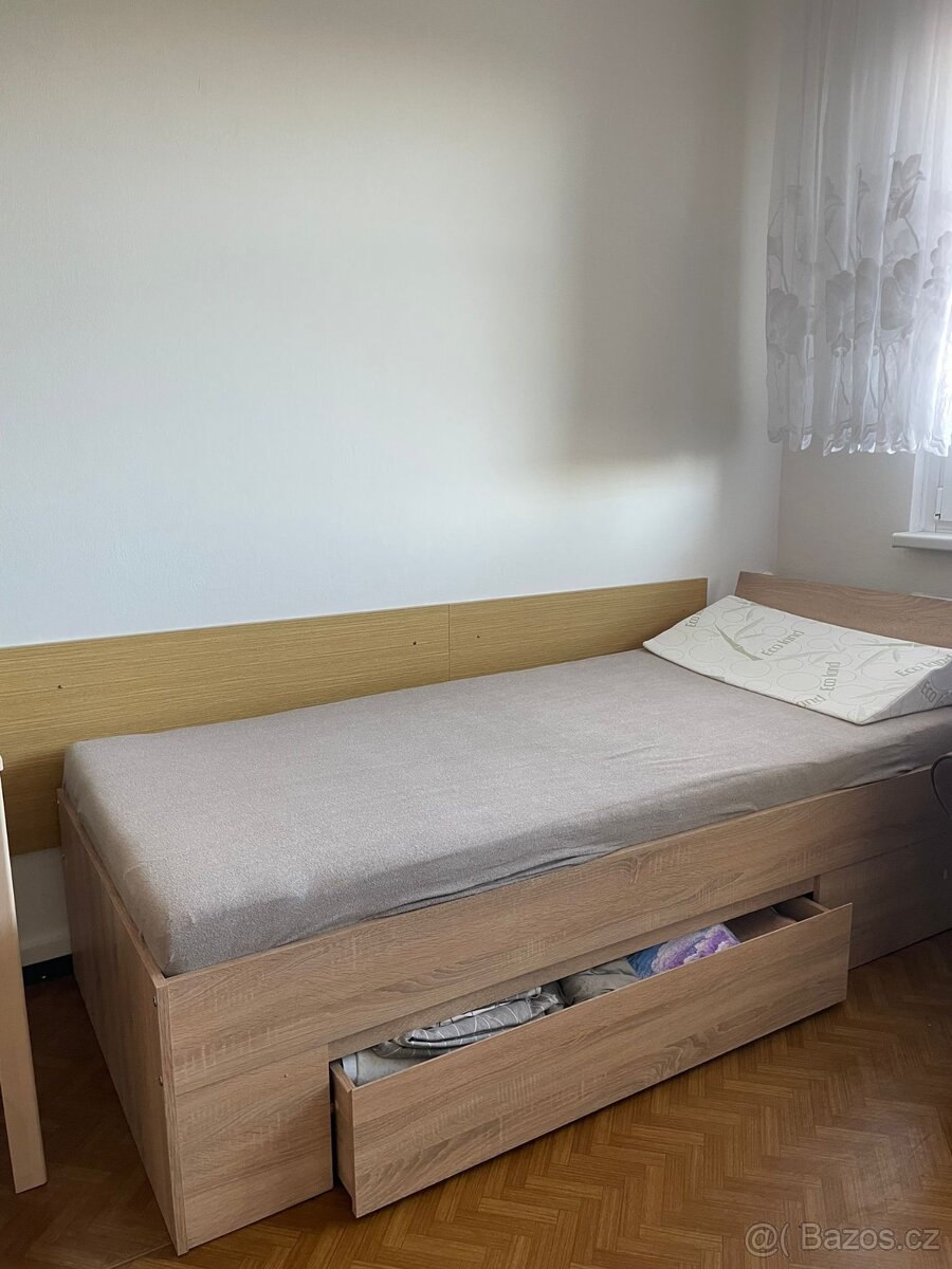 Postel s šuplíkem a roštem - 5