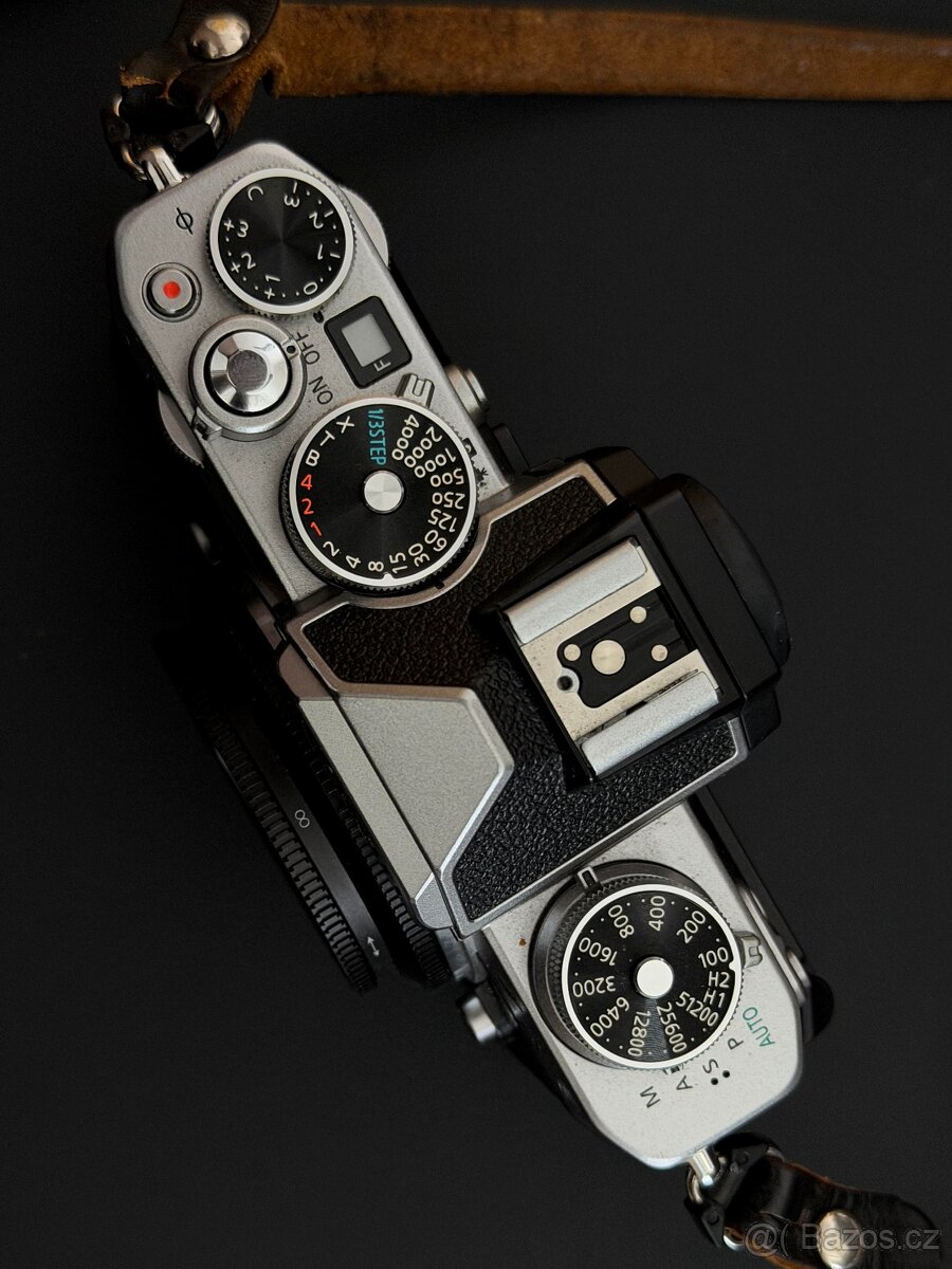 Nikon Zfc + 4 objektivy + příslušenství - 5