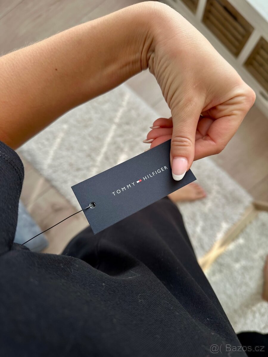 TOMMY HILFIGER ČERNÉ ŠATY - 5