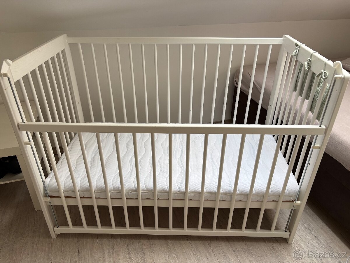 Dřevěná dětská postýlka - 5