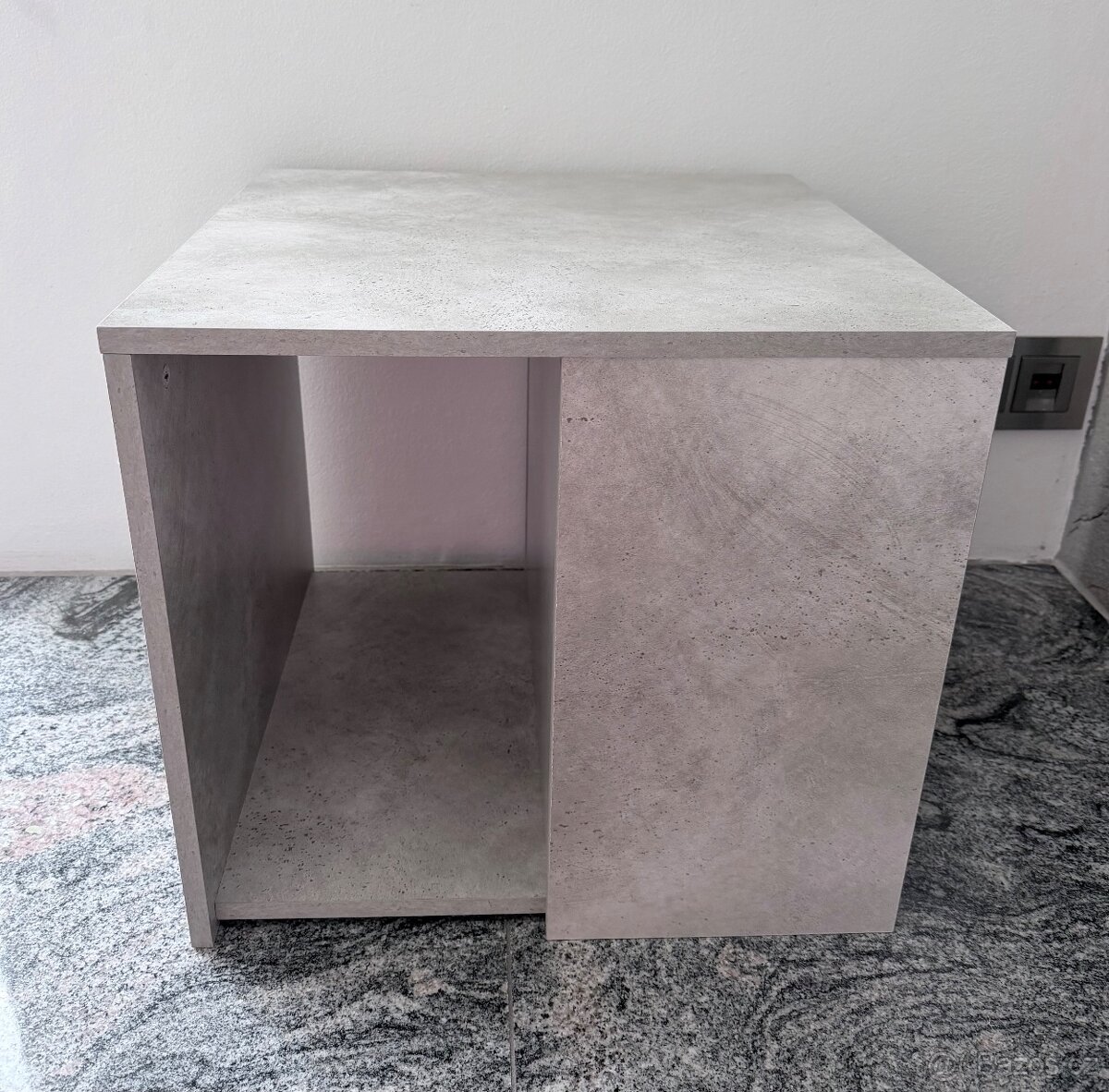 Odkládací stolek - 5