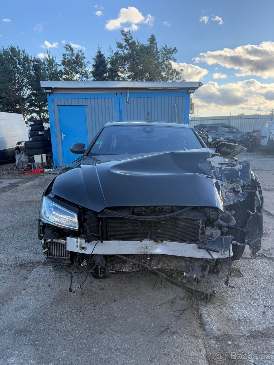 Audi A8 4.2TDi QA night vision motor start 2017 - 5