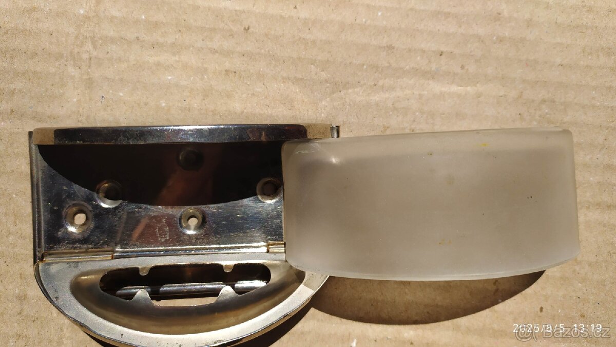 Skleněný popelník - 5