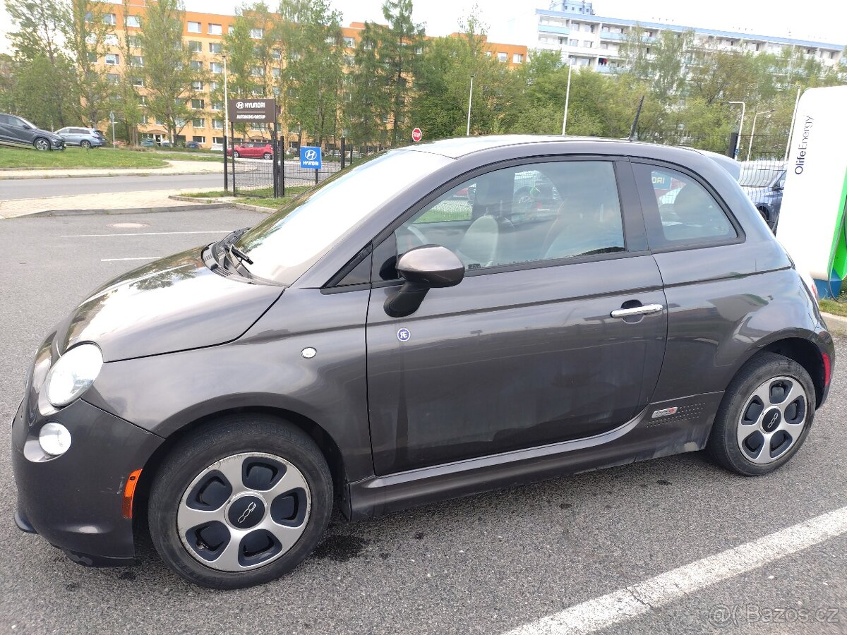 Prodám elektrický Fiat 500e - 5