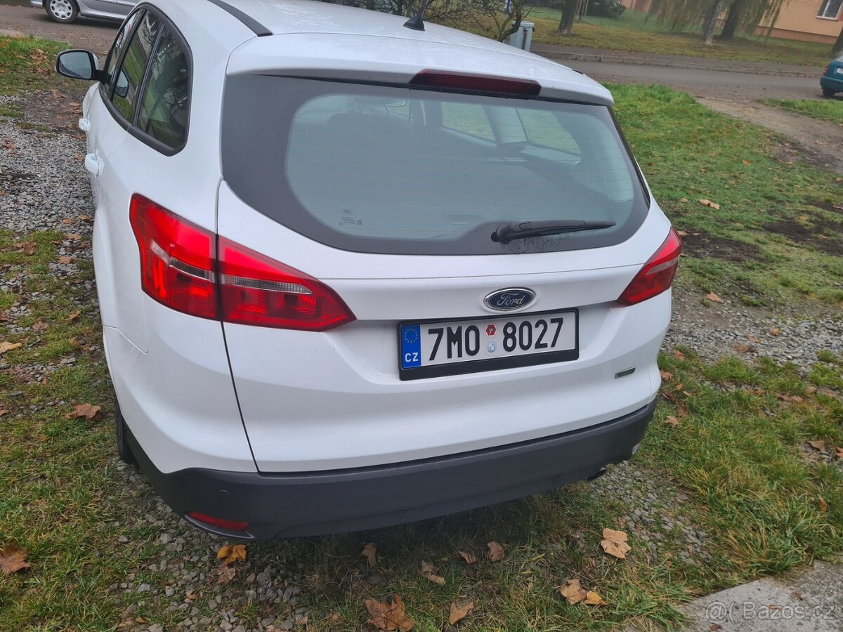 Prodám Ford Focus 1.5 ECOBoost 110 kW kombi super stav - 5