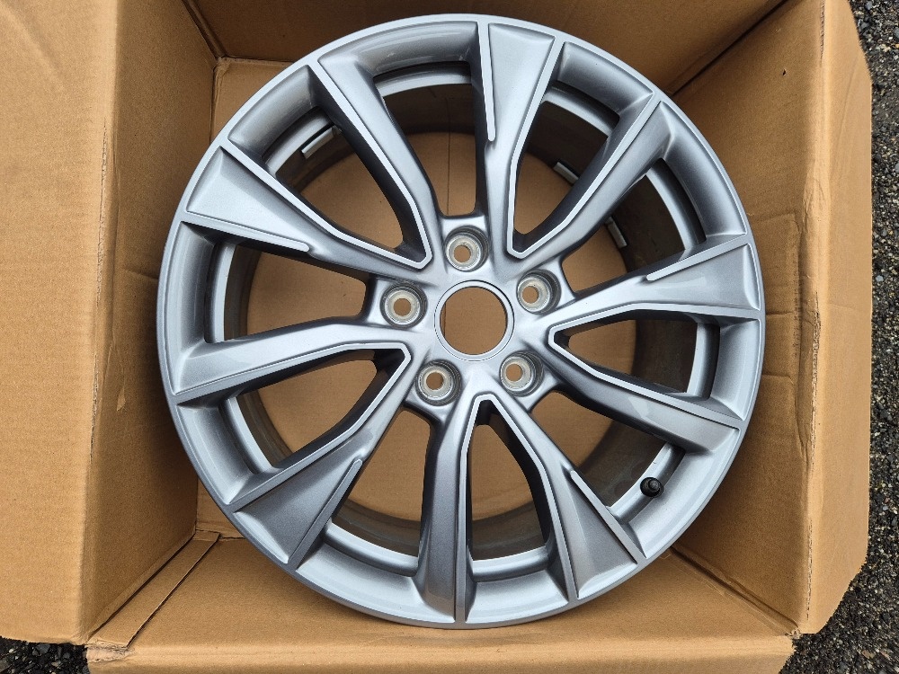 Kované disky R18 Volkswagen t7 Multivan šedé - 5