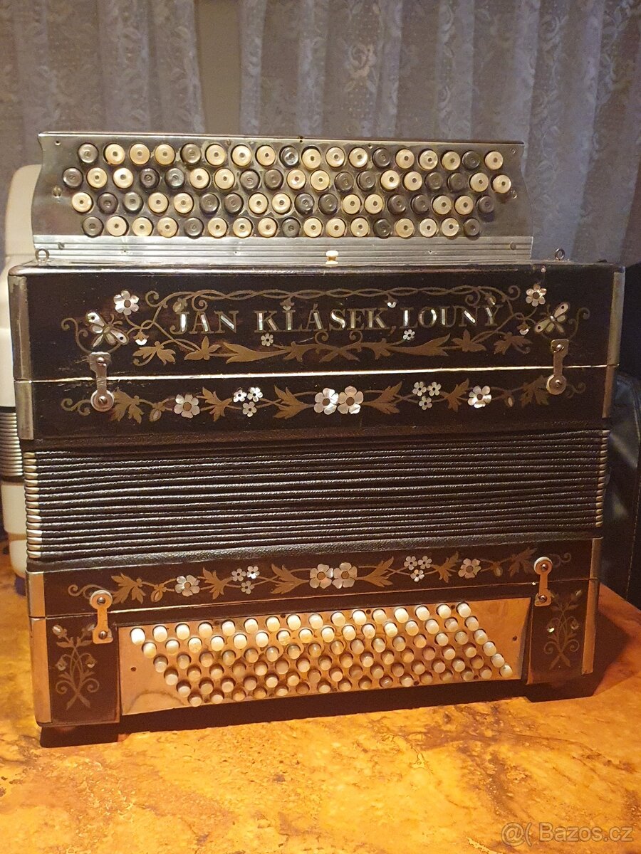 Unikátní sbírka knoflíkových harmonik - 5