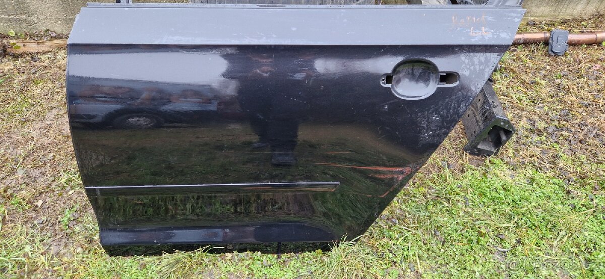 Škoda rapid levé zadní dveře - 5