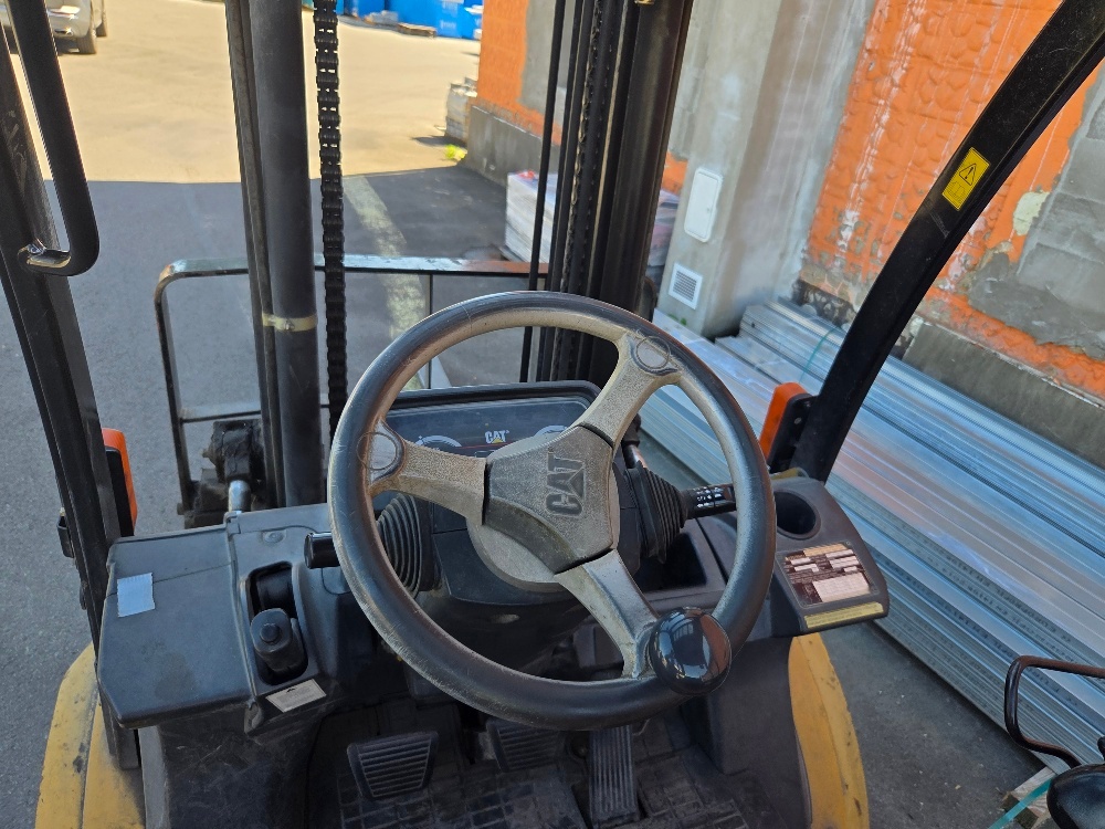 Caterpillar DP30N - 5