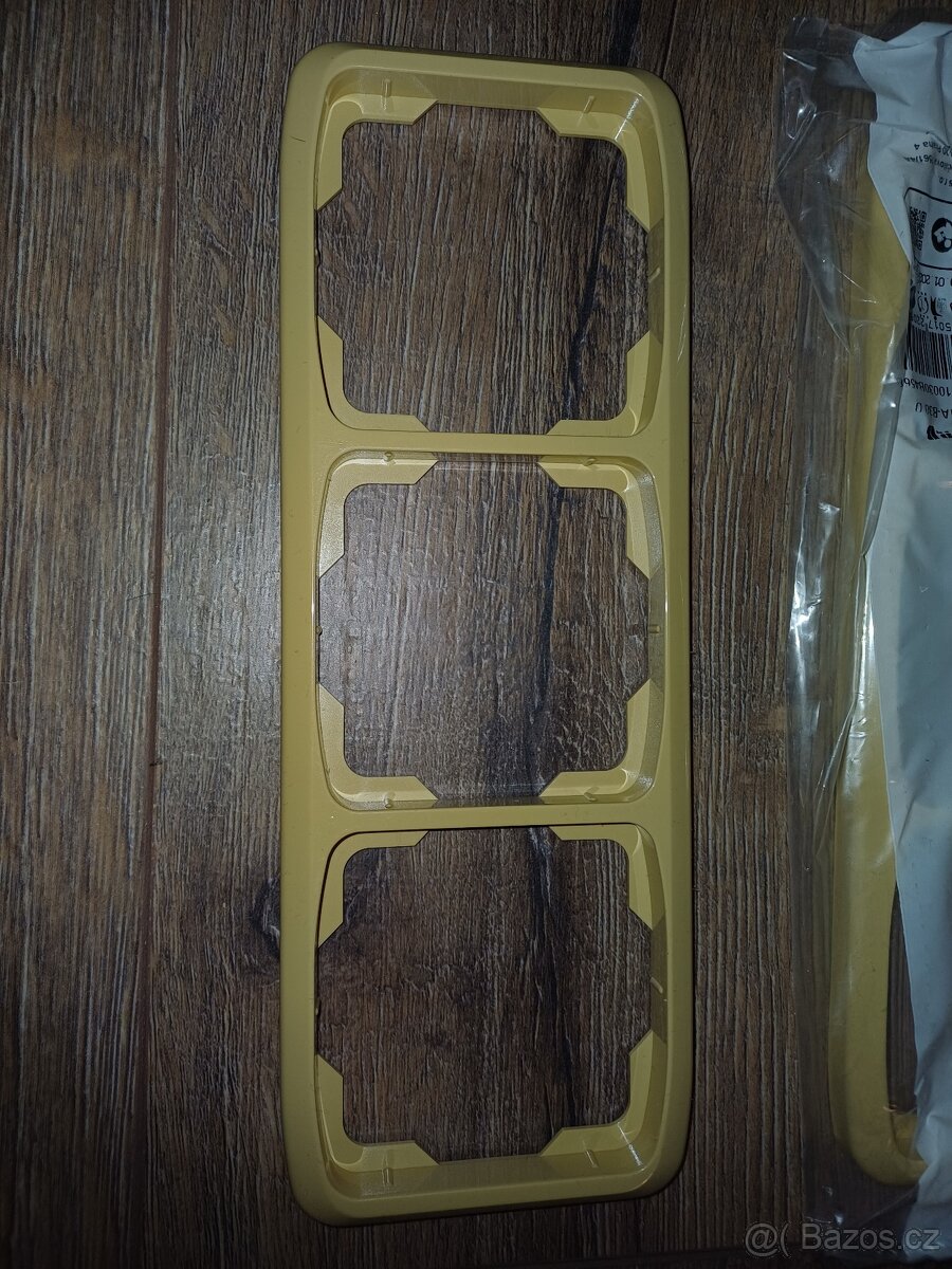 9 Tango zásuvek + 3 trojrámečky barva béžová značka ABB - 5