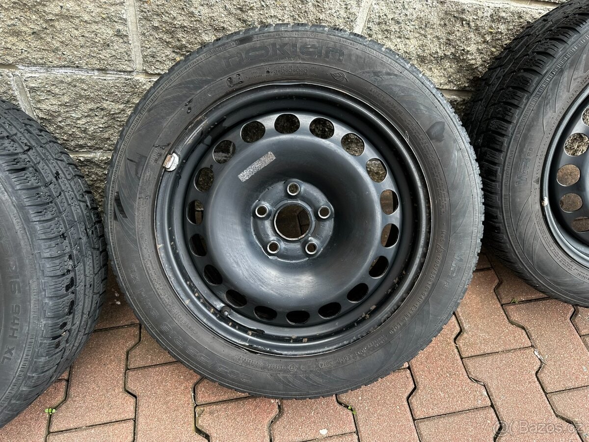 Kola VW 7J x 16H2, ET 45 s pneu NOKIAN - 5