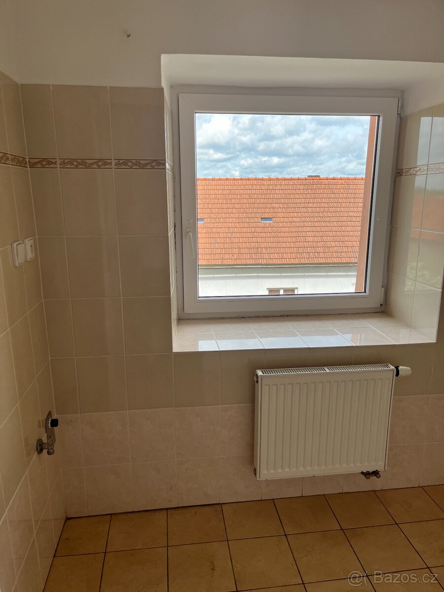 Pronájem bytu v Rožďalovicích - 5