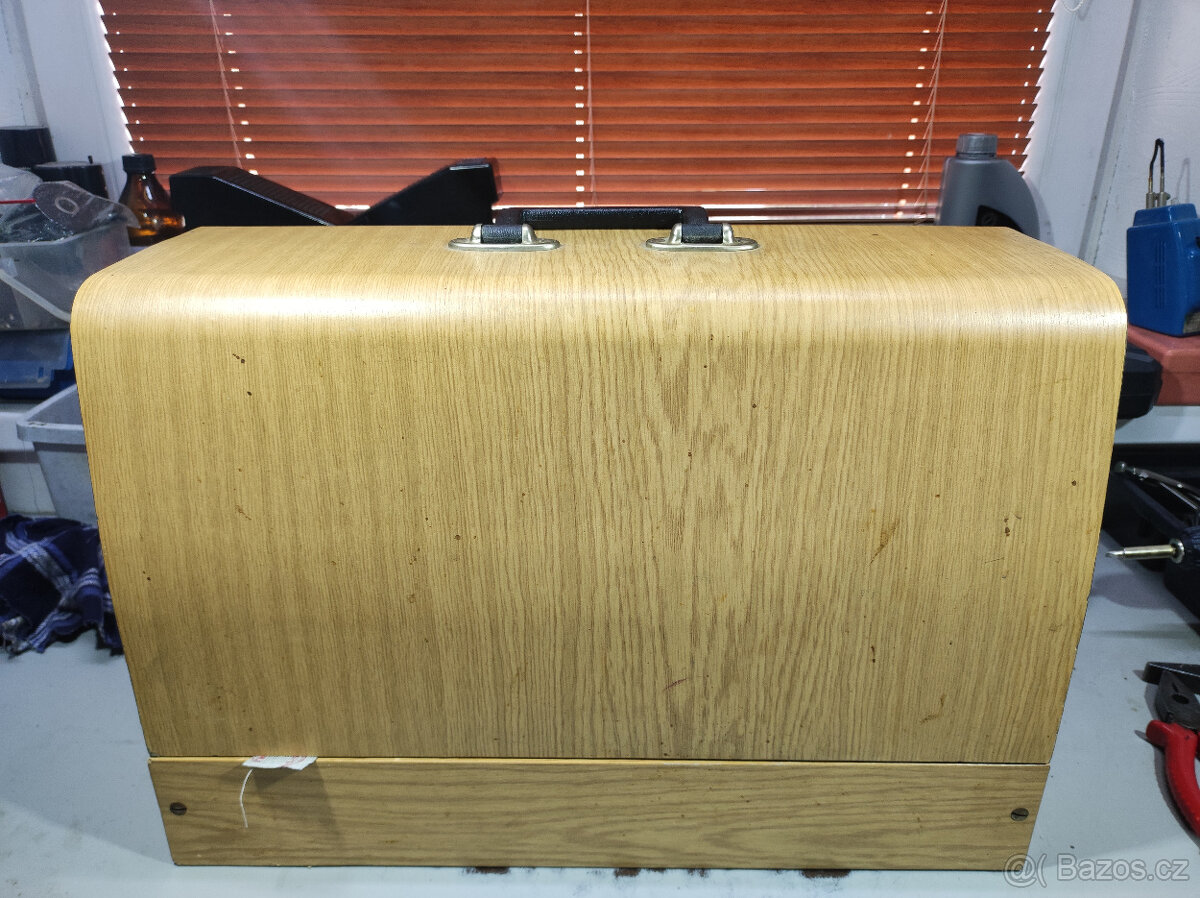 Čerstvě seřízený šicí stroj Veritas - 5