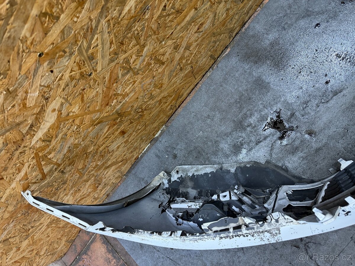 Predni naraznik Vw Scirocco 2008 - 5