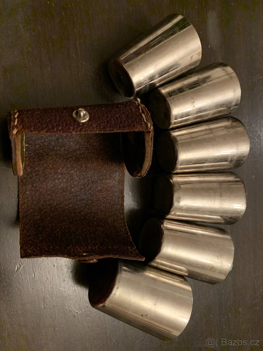 Cestovní sada 6 kovových panáků v koženém pouzdře - 5