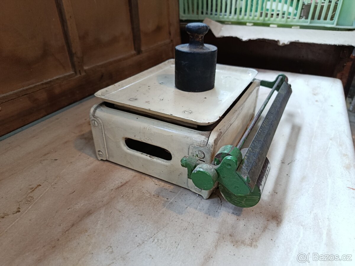 Retro Pultová Váha (Krémovo-Zelená) s Misky – MAX 5 kg - 5