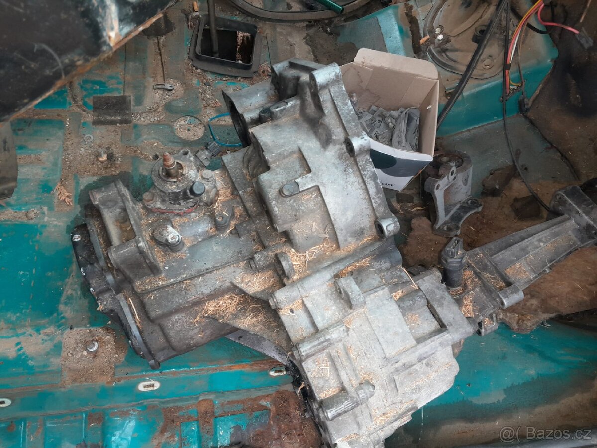 T4 valník na díly, 2.4TD - 5