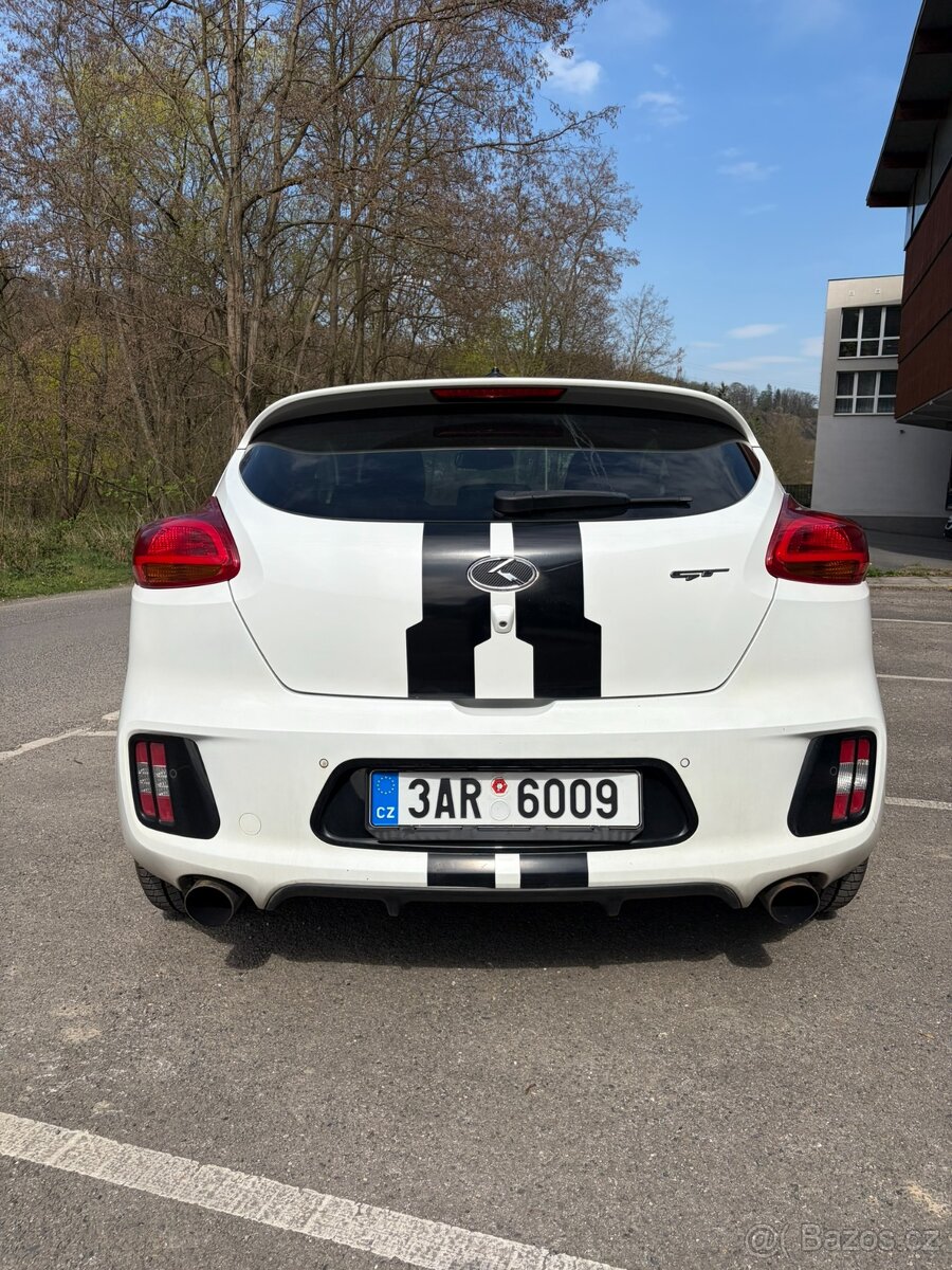 Kia Ceed GT - 5
